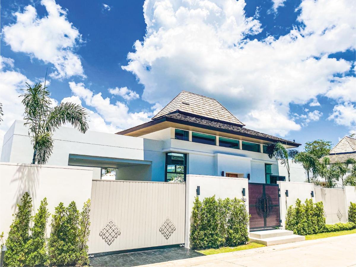 Shambhala grand villa by Cozy Lake - Housity