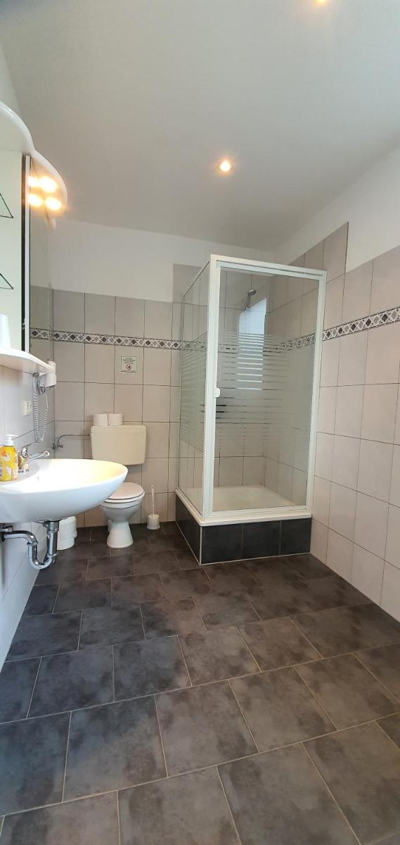 Pension Lenz - Housity