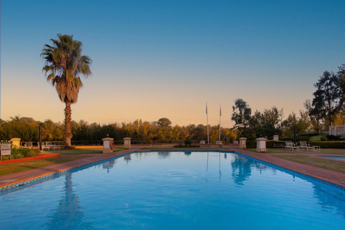 Riviera on Vaal Resort - Housity