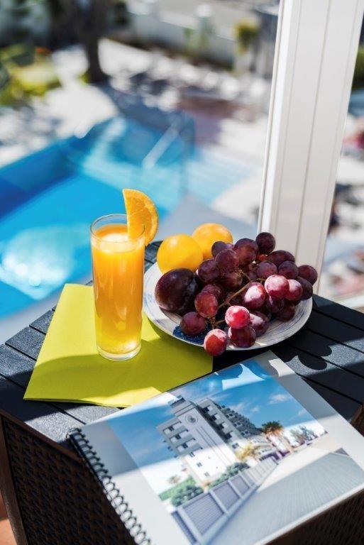 Comida en o cerca de este hotel