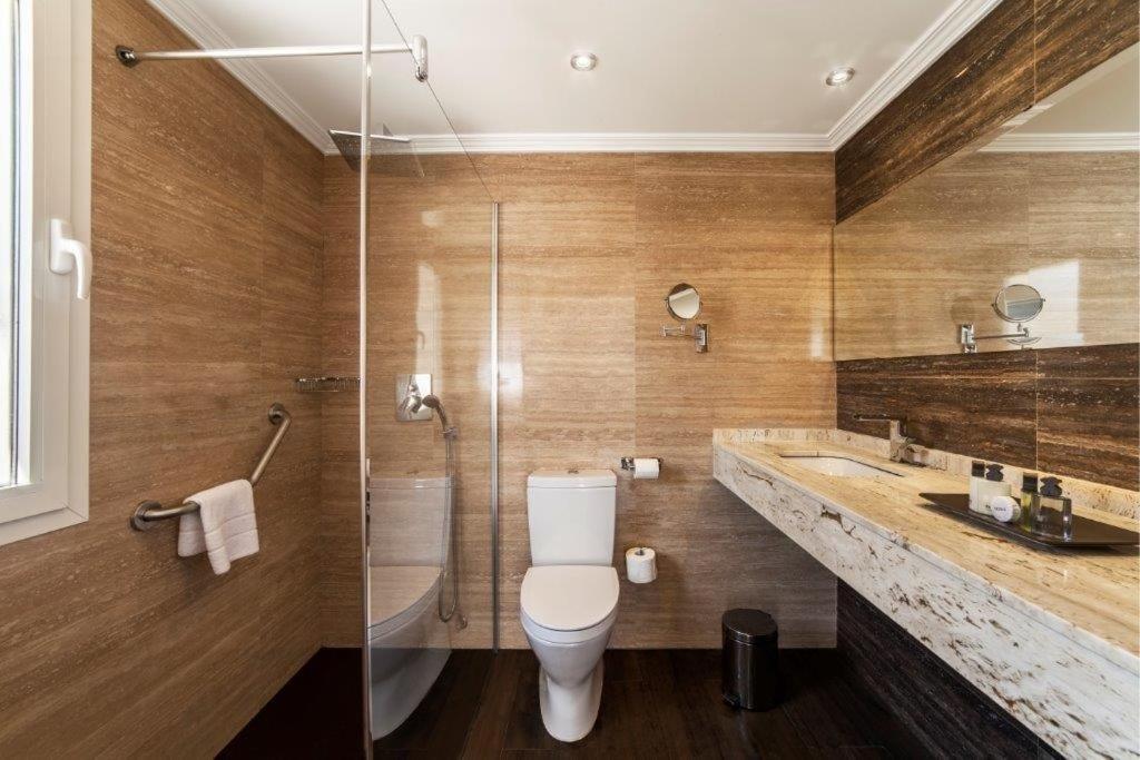 Un baño de Essence Hotel Boutique