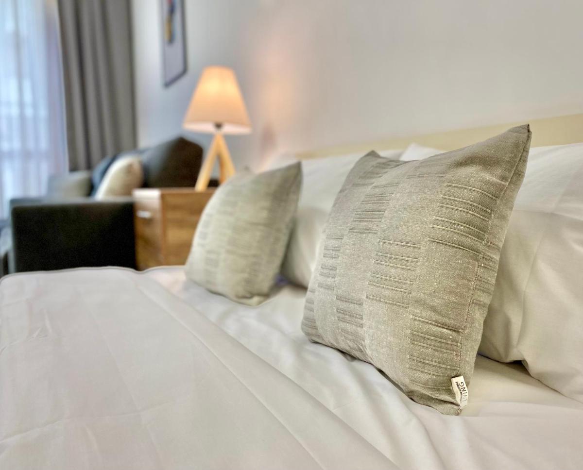 Top Location Apartment with 2Bath for 6 Guests - Housity