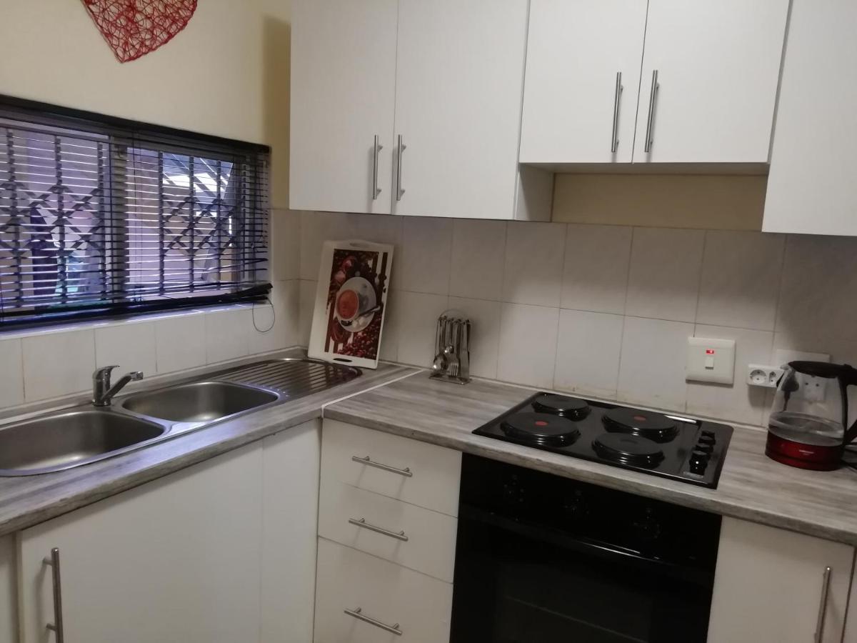 Morningside Self Catering Apartment - Housity