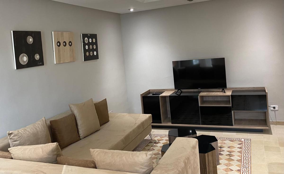 Lac Palace Luxury Apartment-2 Bdr - Housity