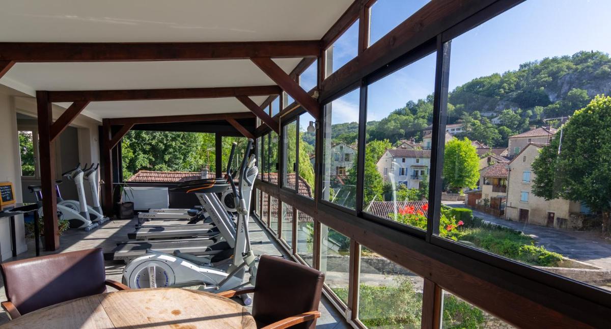 Balcon ou terrasse dans l'établissement Hôtel Spa La Truite Dorée