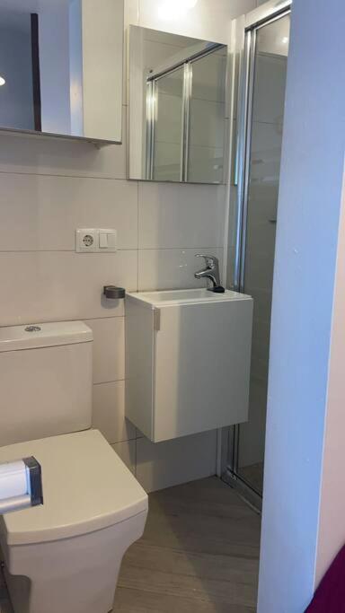 GoBeach Small studio 8sq completely independent - Housity