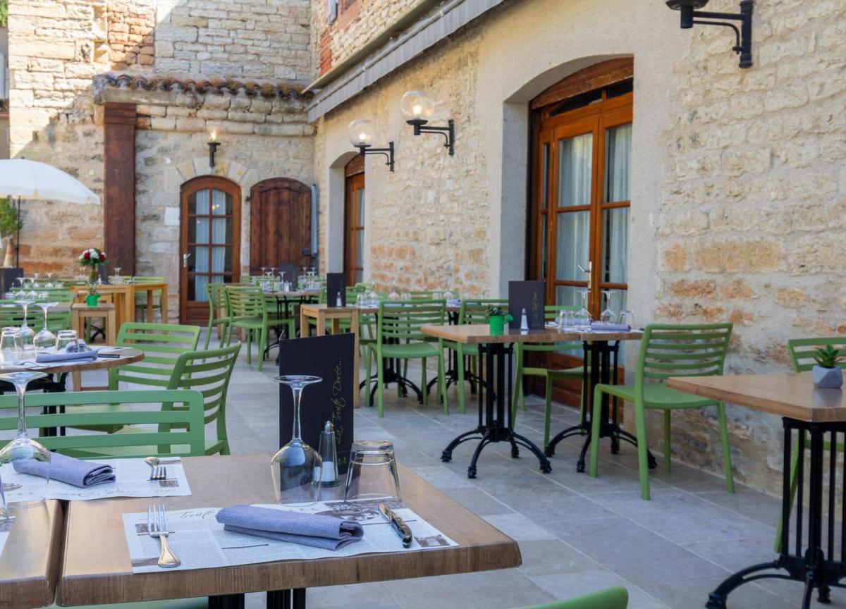 Restaurant ou autre lieu de restauration dans l'établissement Hôtel Spa La Truite Dorée