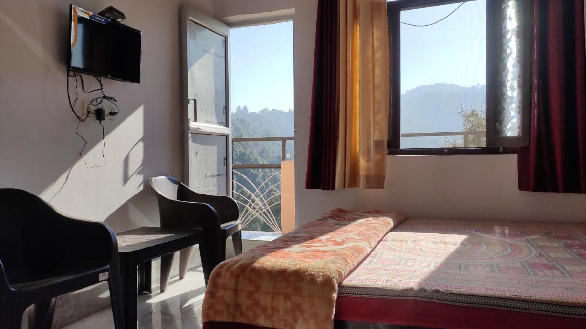 Royal's Home Stay - Housity