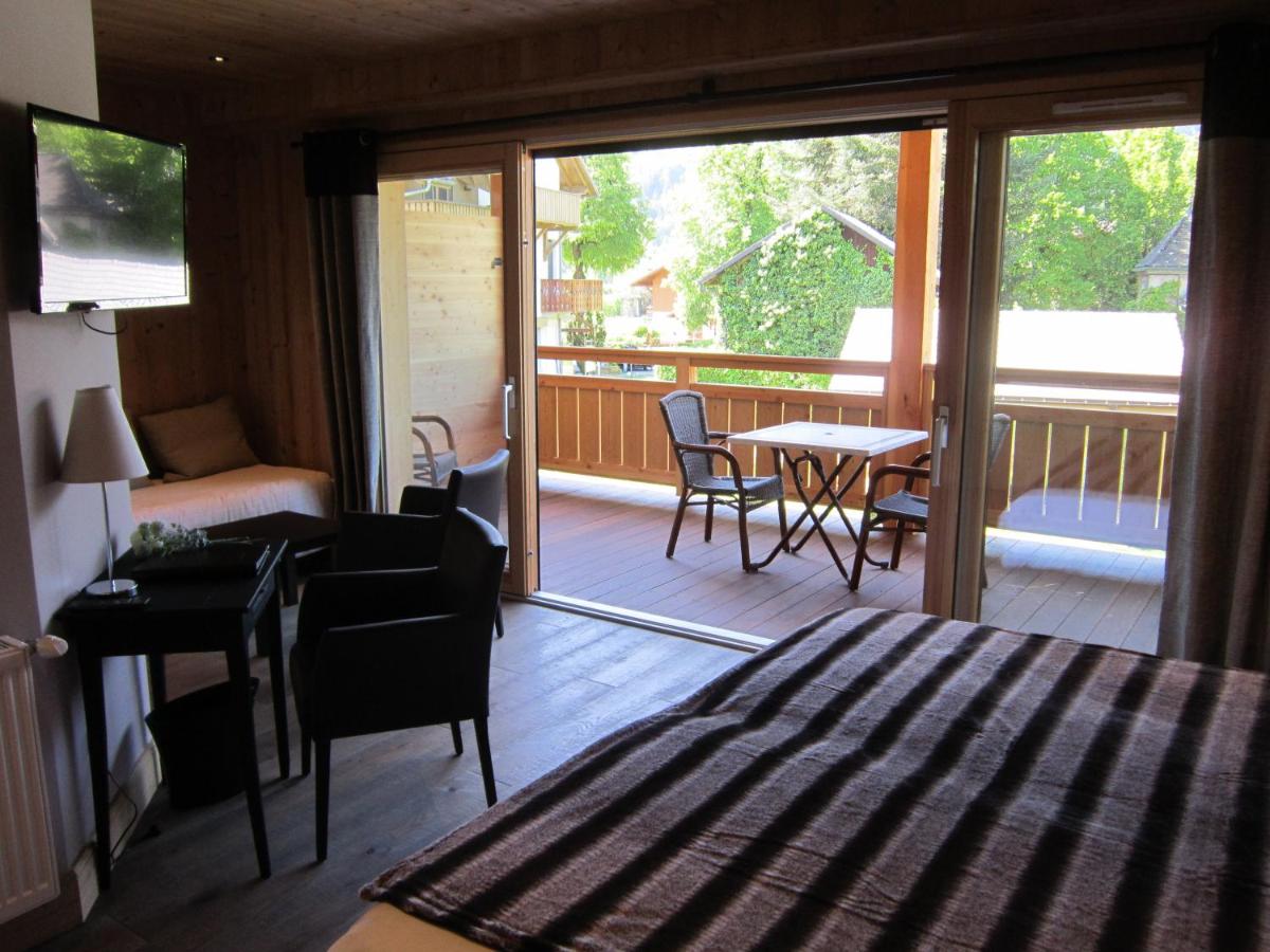 Balcon ou terrasse dans l'établissement Logis Hotel Gai Soleil