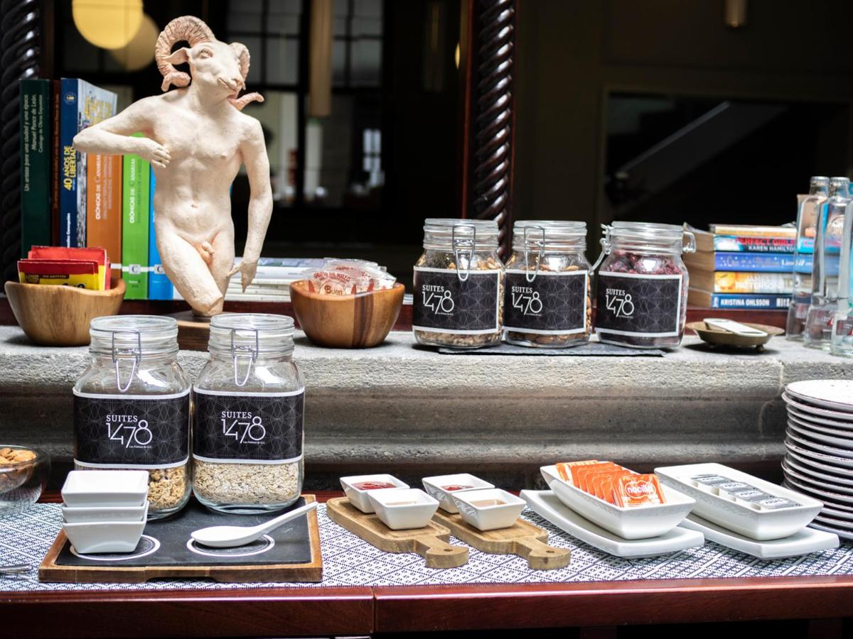 Comida en o cerca de este hotel