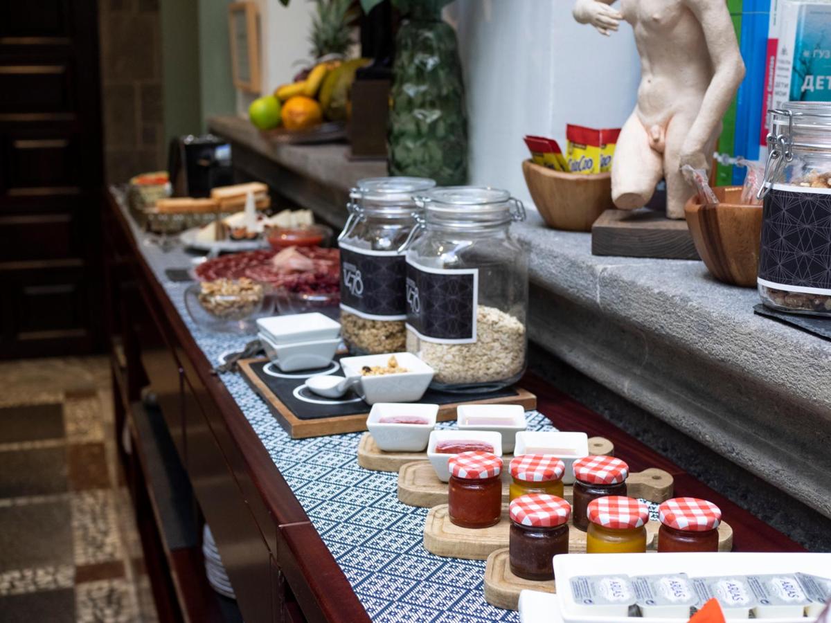 Comida en o cerca de este hotel