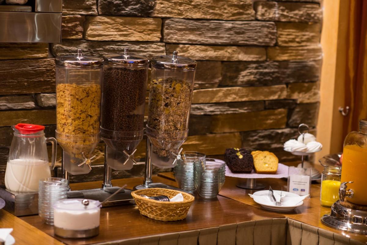 Suitetrails - Anastazia Luxury Suites & Spa