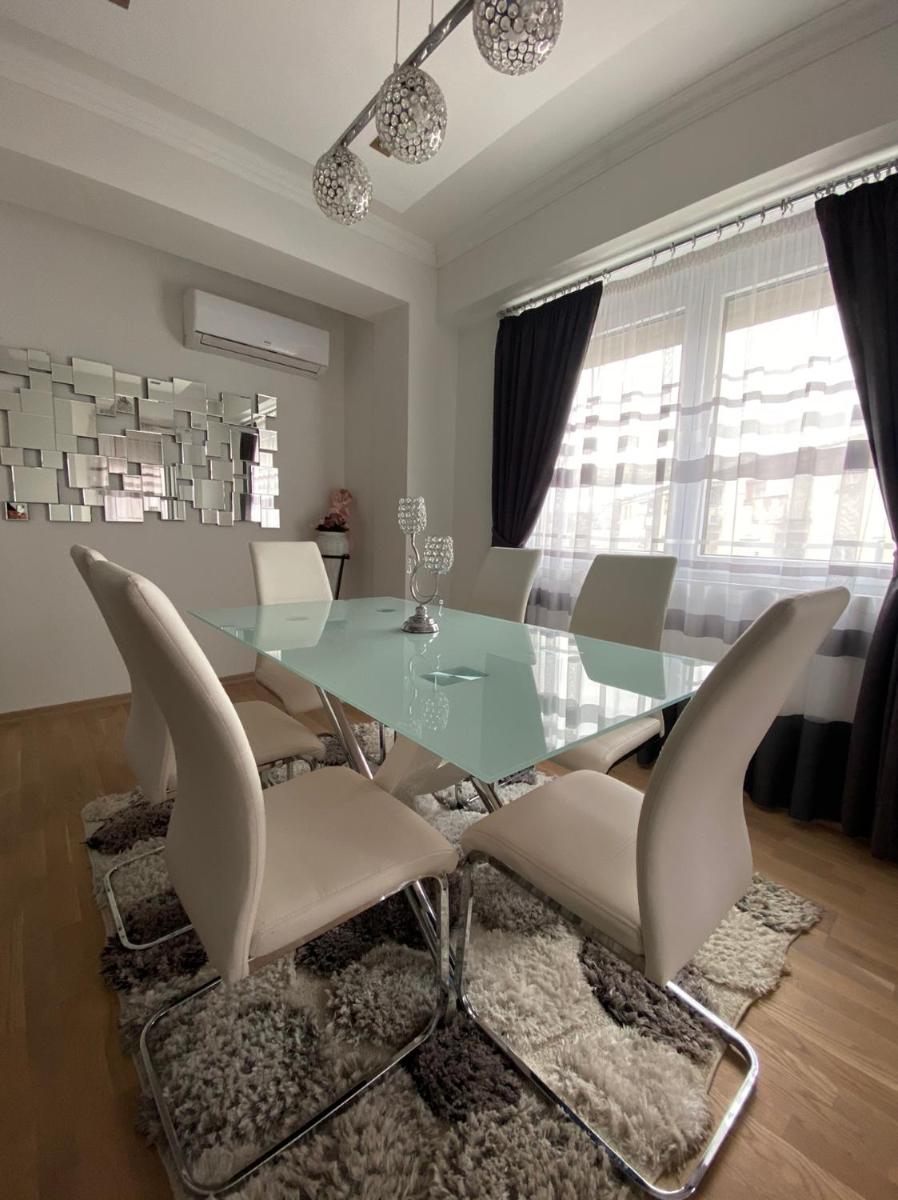 ROYAL KING Apartment - Housity