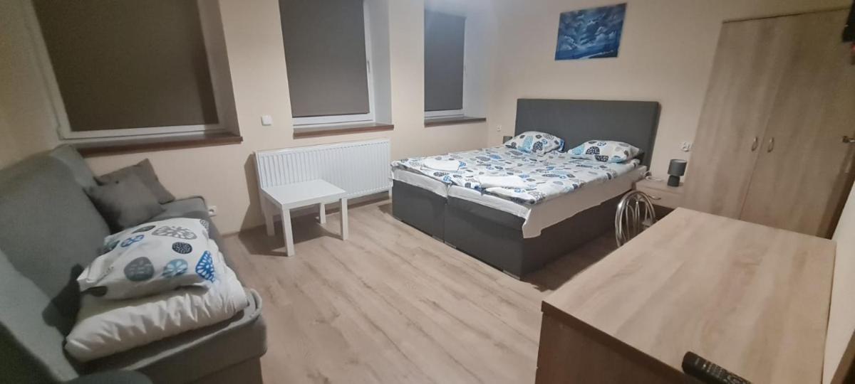 NOCLEGI Niemodlin - Housity