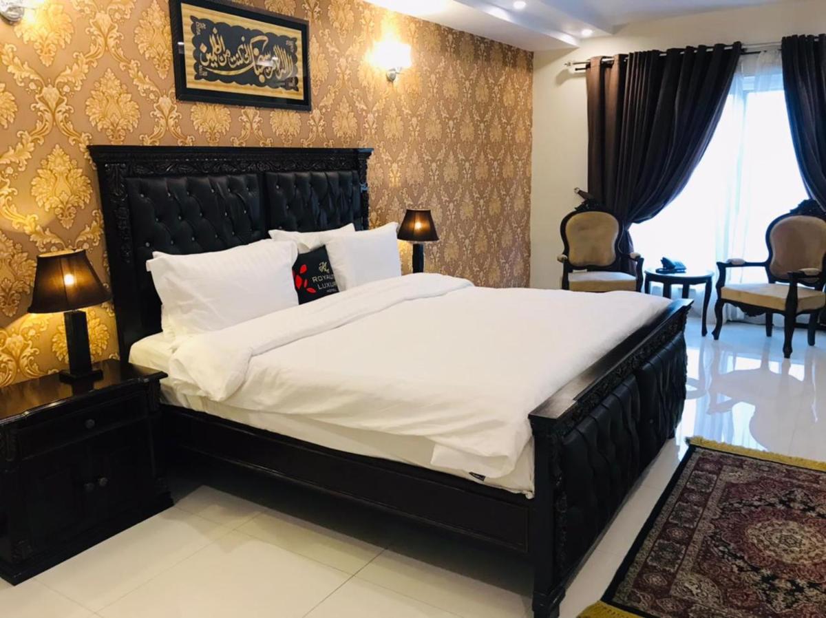 Royaute Luxury Hotel Sialkot - Housity