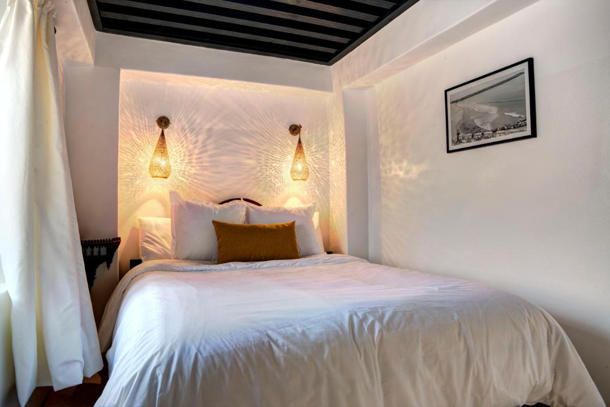 Riad Amaris - Housity