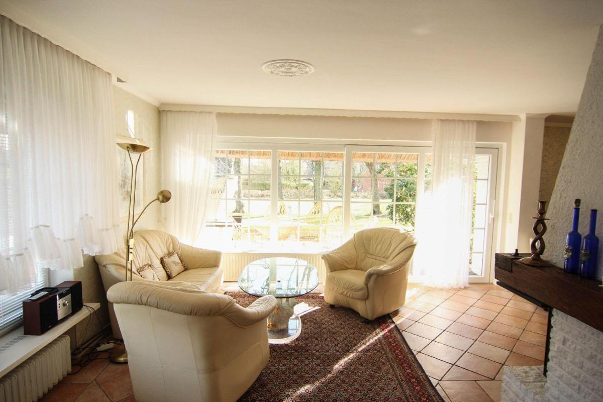 Friesenhaus-Sieben-Linden-Whg-Pesel - Housity