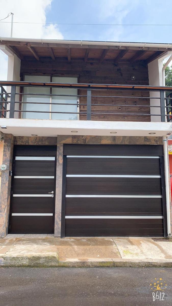 Casa con diseño minimalista en Xalapa-Ver. - Housity