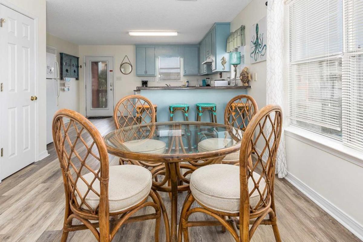 Sand Days East by Meyer Vacation Rentals - Housity