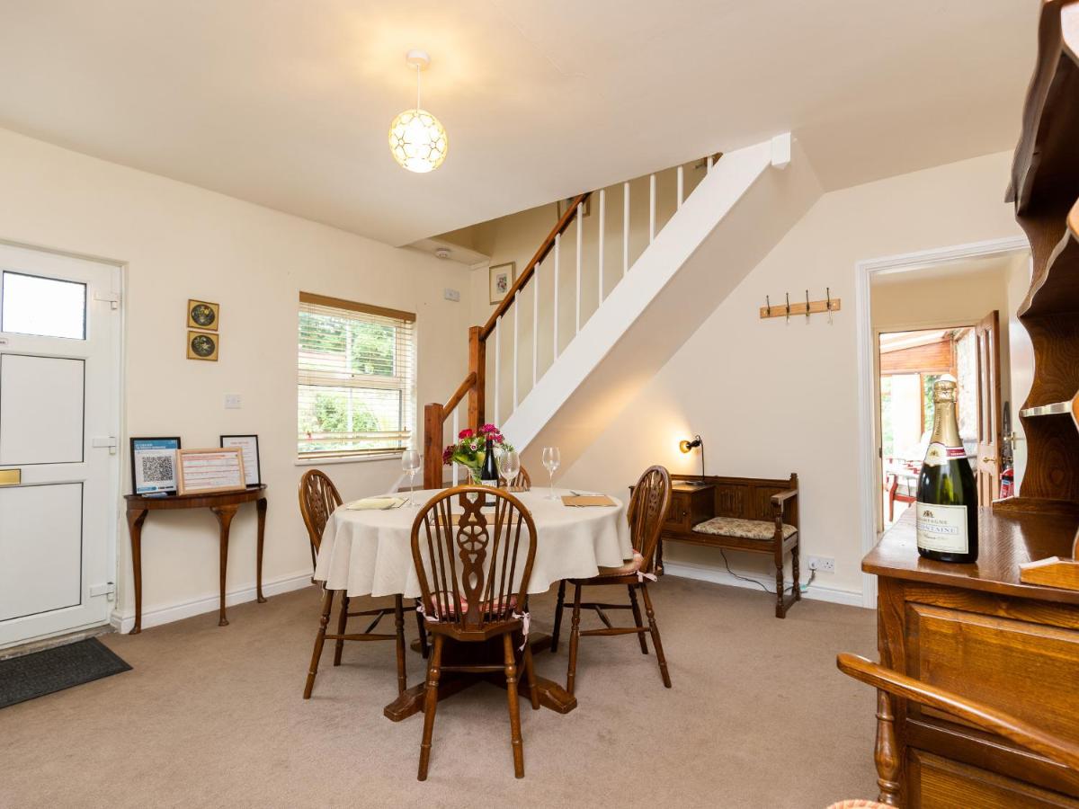 The Georgian Cottage - Housity