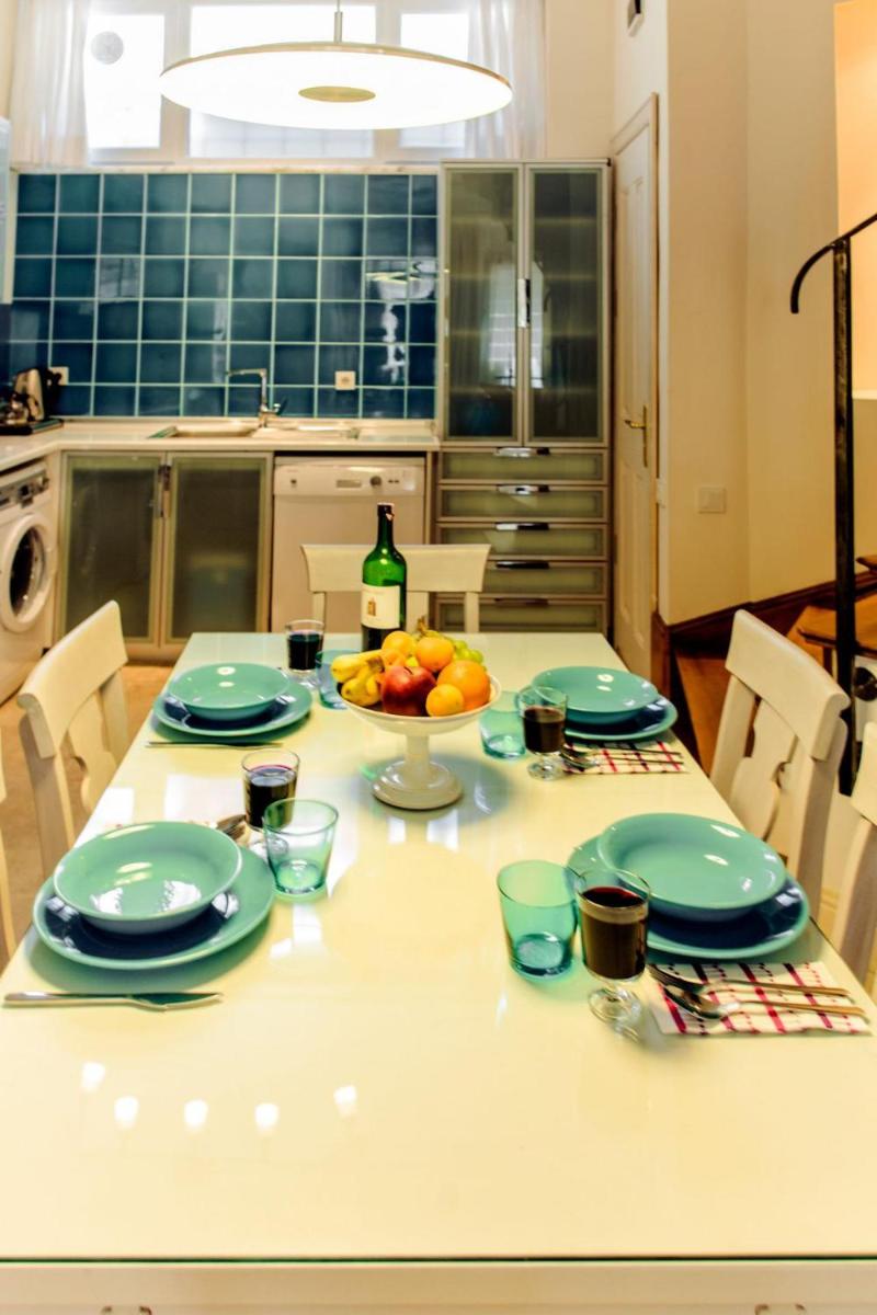 Lovely Apartment Sultan Ahmet Old part Istanbul - Housity
