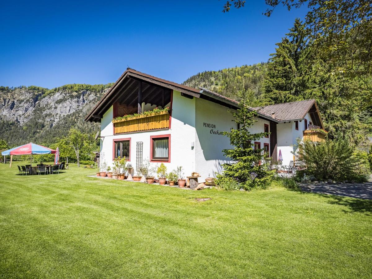 Hotel- Pension Oechsner - Housity