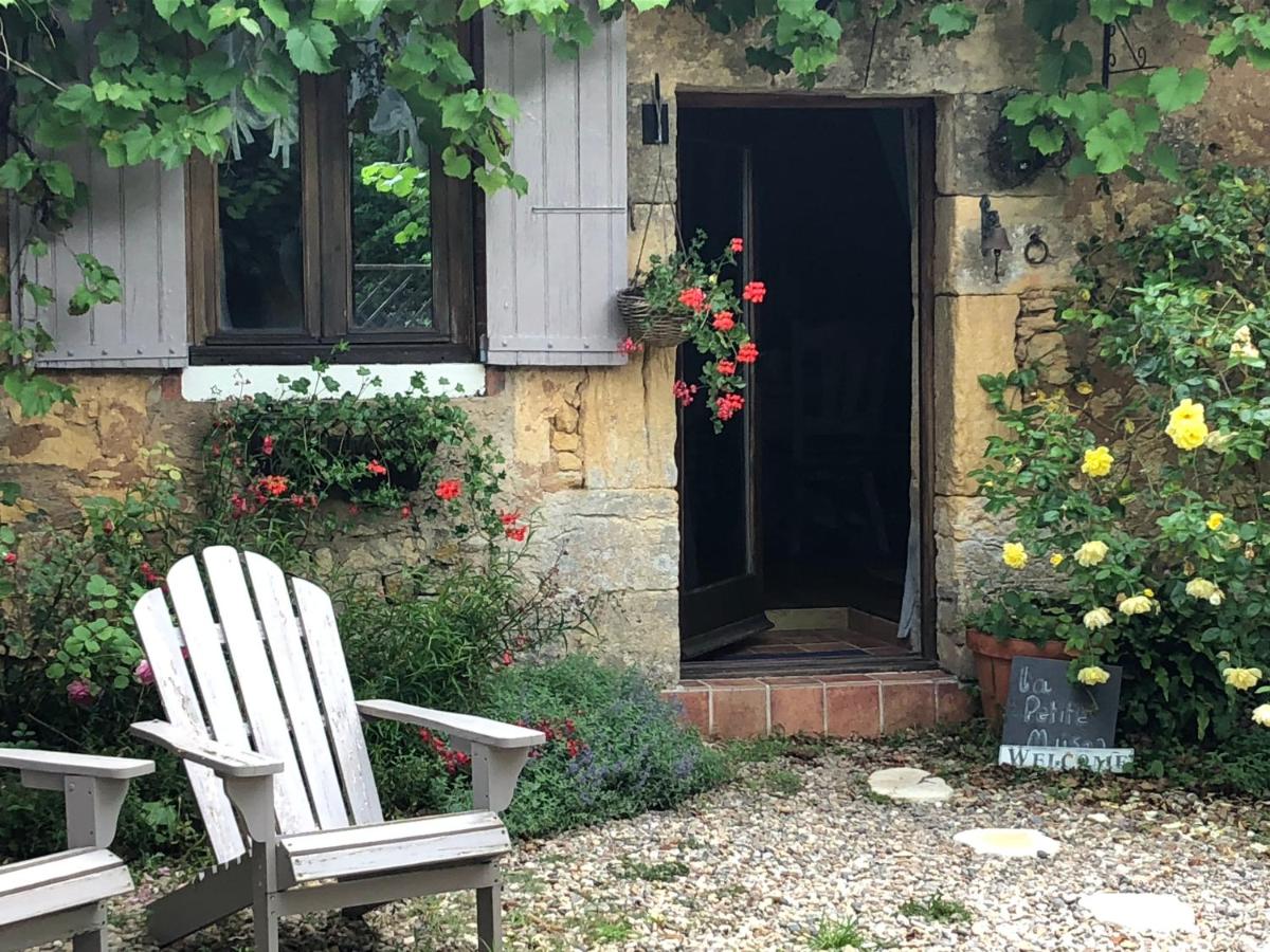 Les Girouteaux - Housity