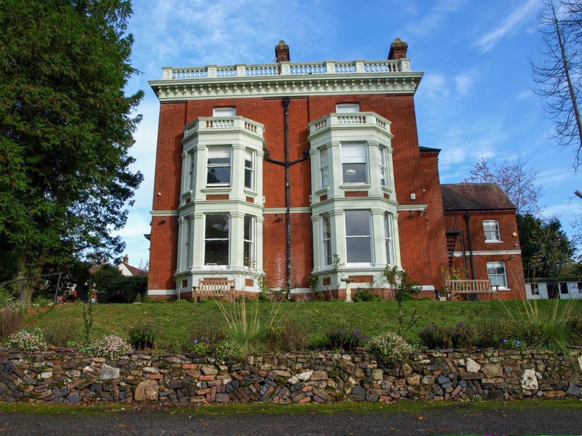 Torrington Hall - Housity