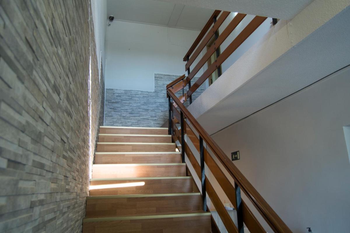 La Villa Hostal - Housity