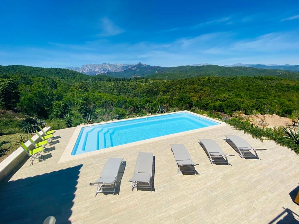Villa vue mer avec piscine 12 personnes max - Housity