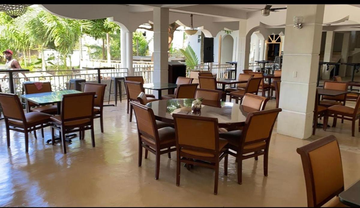 Suitetrails - Mountain View Hotel and Bar Restaurant