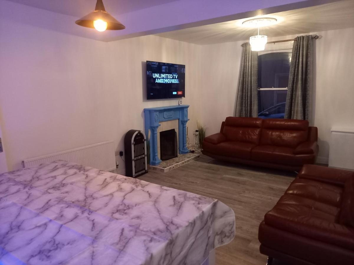 7 Heaven Derry City Centre Town house - Housity