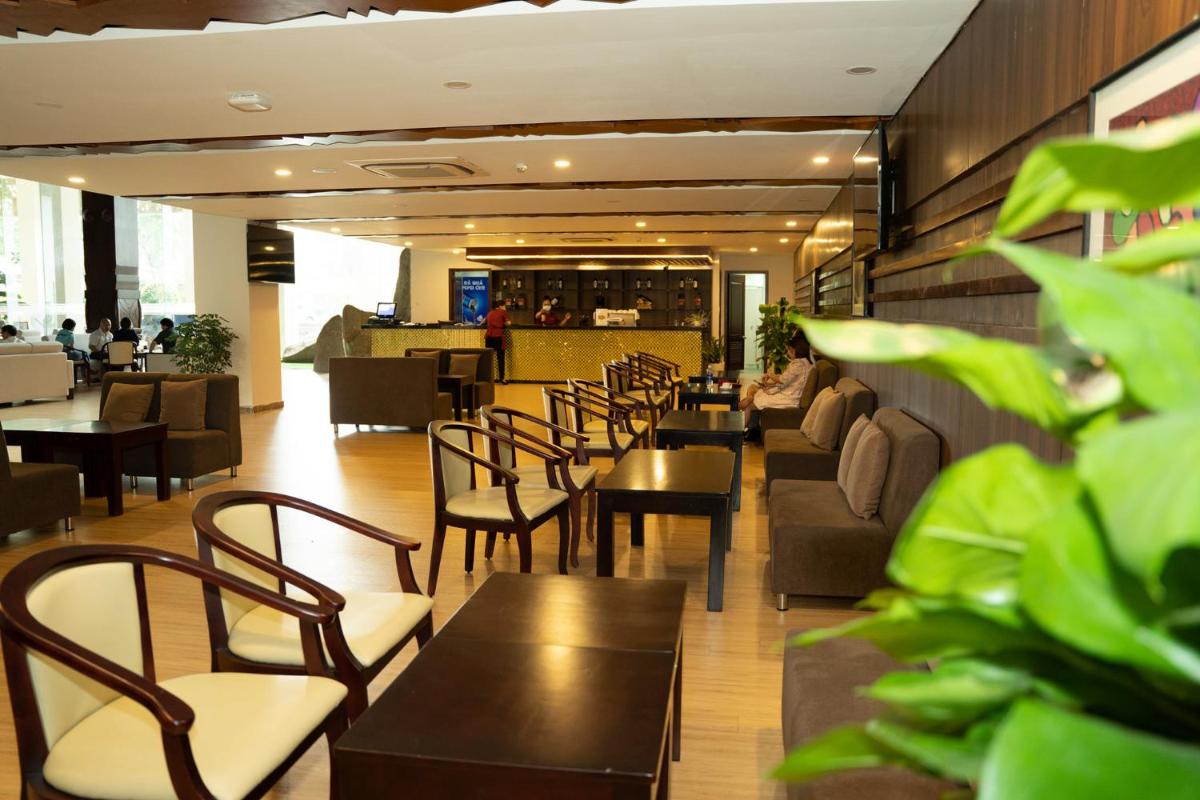 Elephants Hotel - Hizvo