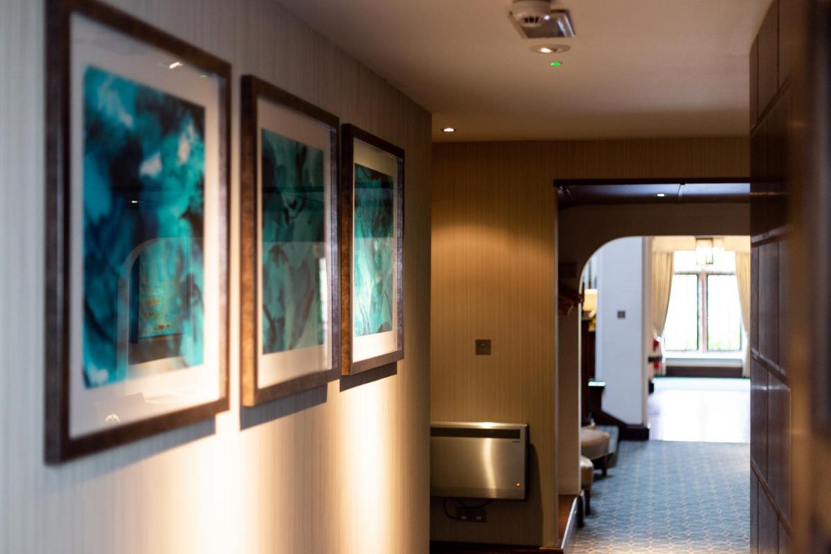 Western House Hotel - Housity