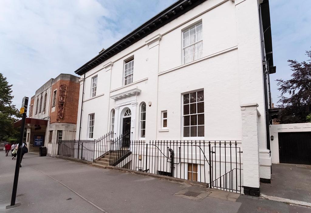 50A Clifton Garth - Housity