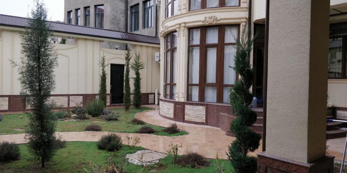 Deluxe House in Center of City - Housity