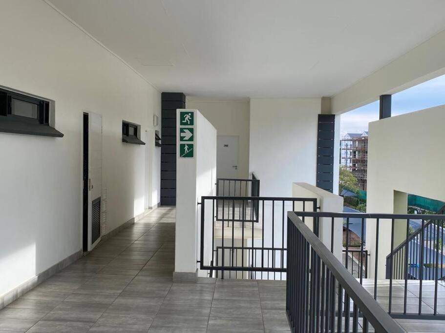 Insaka's Greenlee 3 Luxurious Apartment - Housity