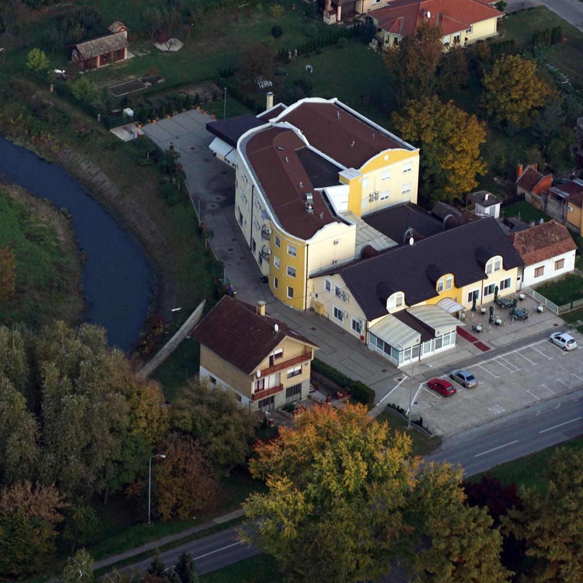 Hotel Villa Valpovo - Housity
