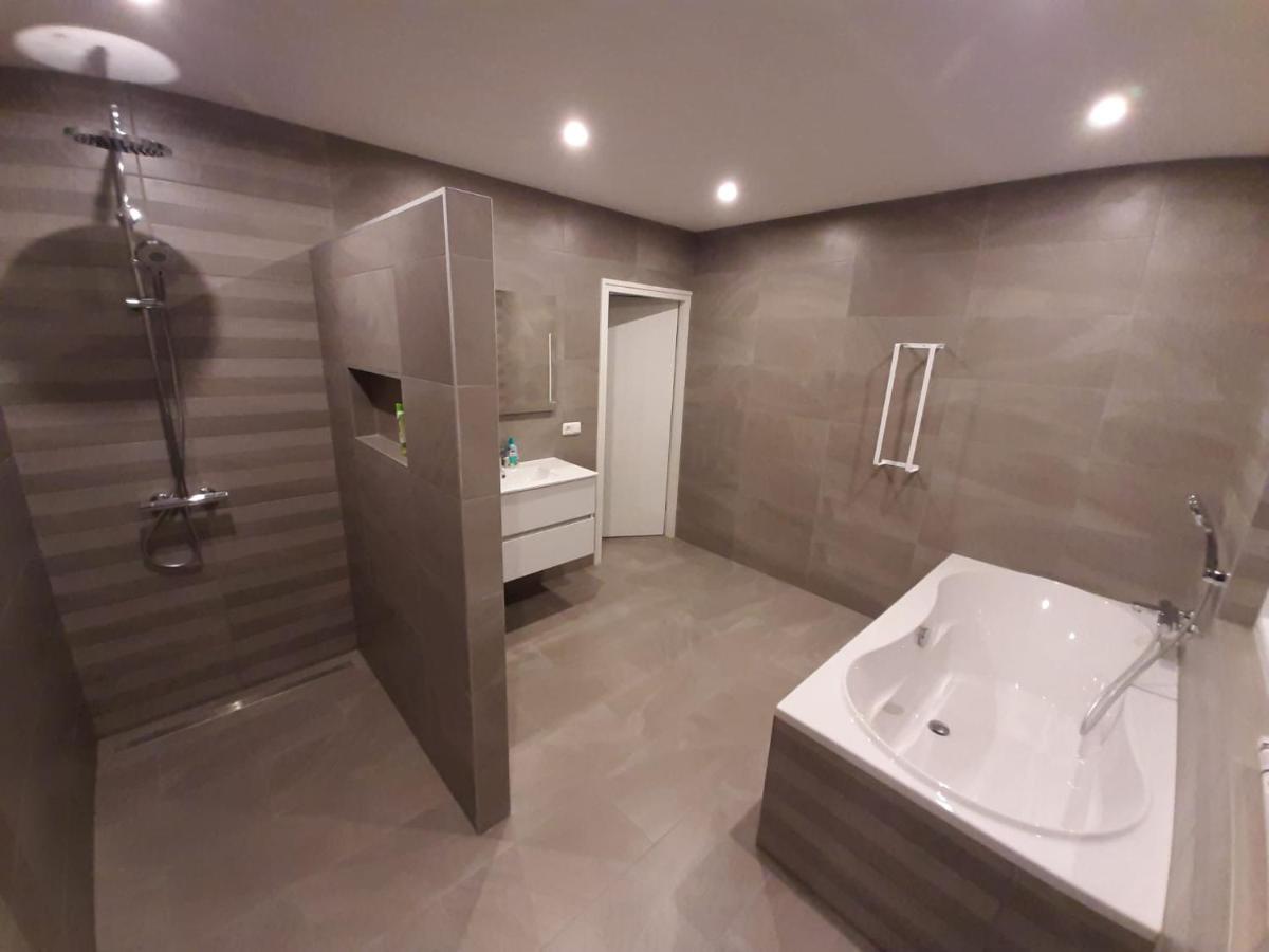 De droom - Housity