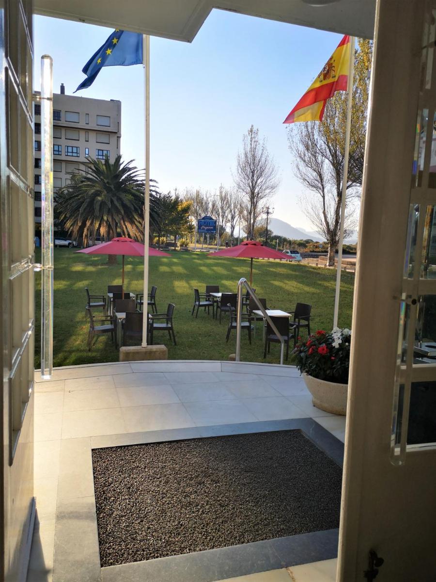 Jardín al aire libre en Hotel Playamar Spa