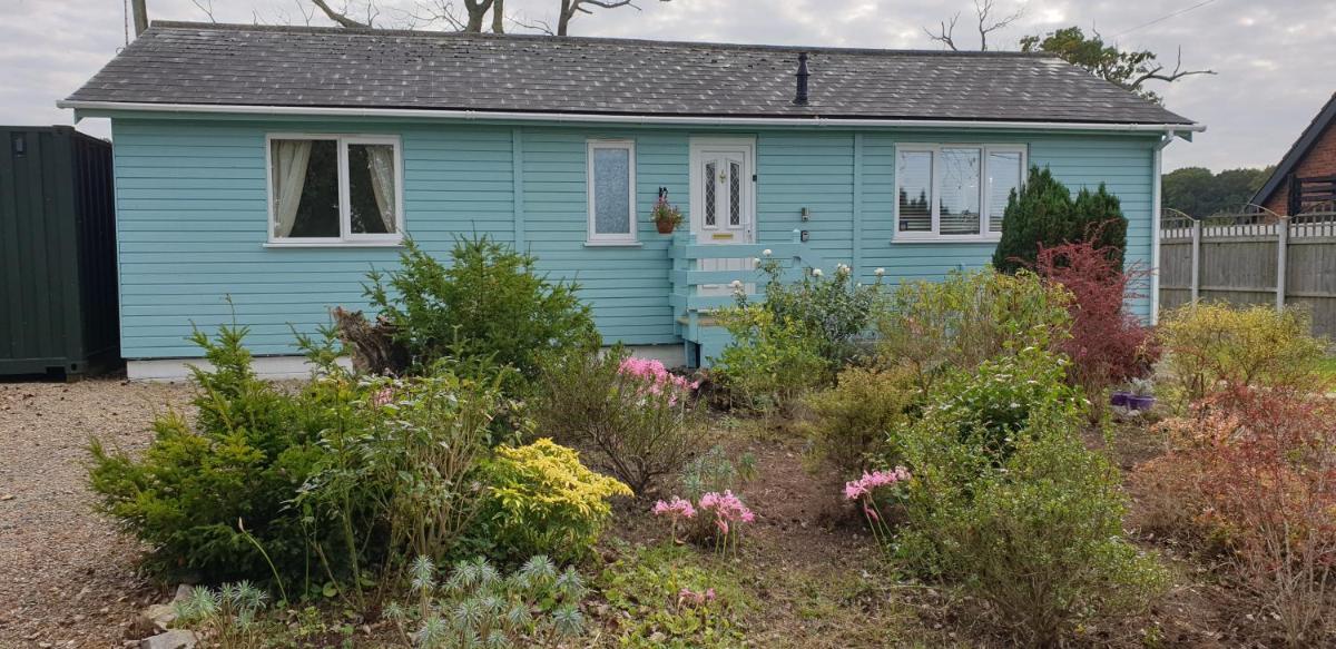 The Cabin,Kings Lane,Weston - Housity