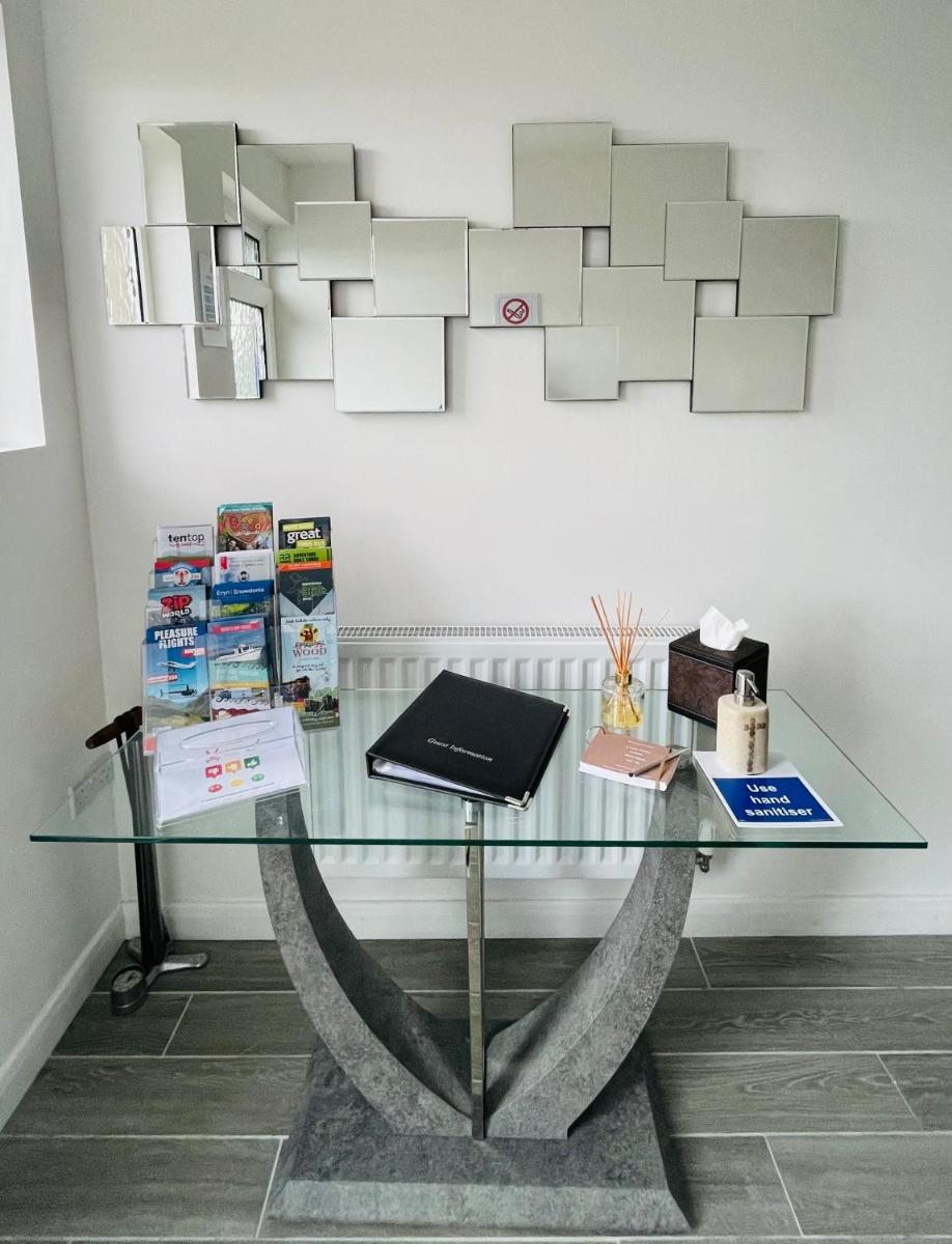 Spectacular 4 Bedroom Sea View Residential Home - Housity