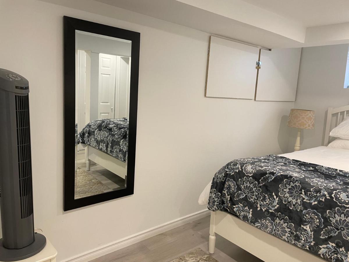 Newly Renovated 2 BR 1 BA *10 min Walk to Falls* - Housity