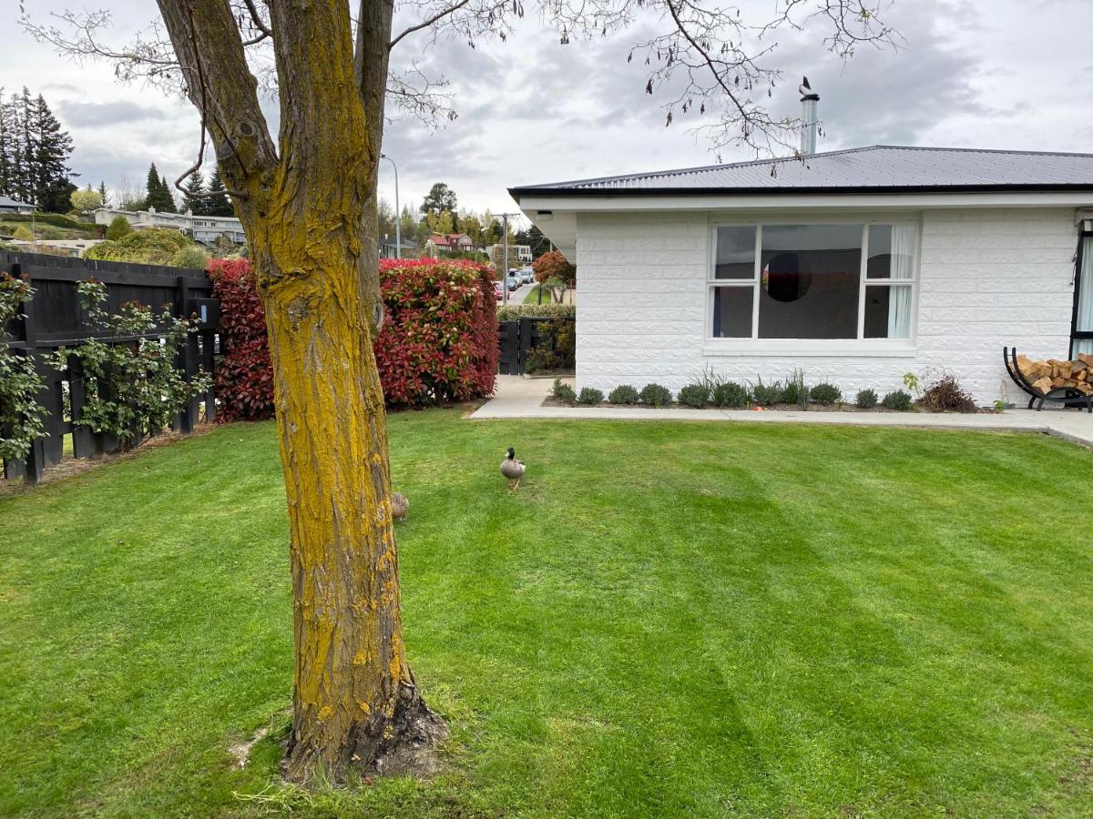 1 - Delightfully fresh, private home close to town - Housity