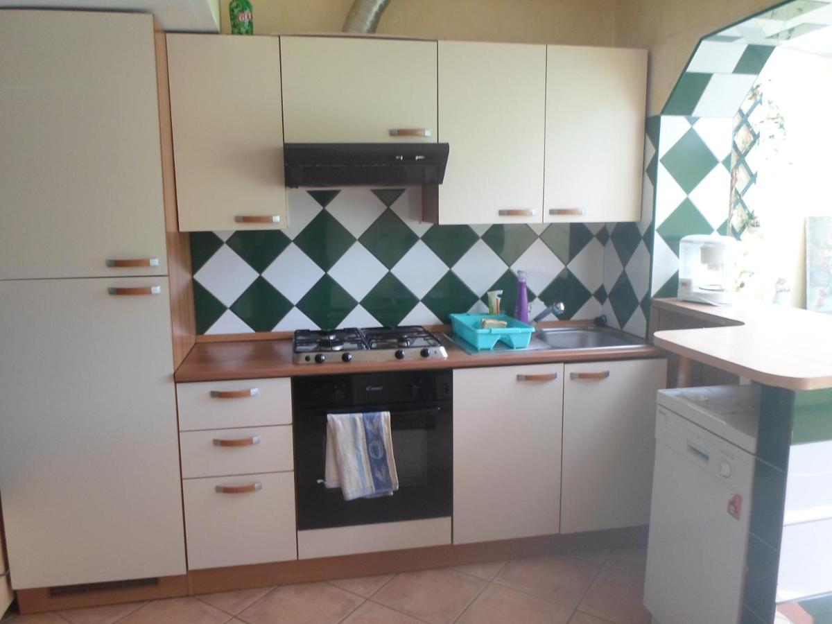 coquet f2 avec petite terrasse - Housity