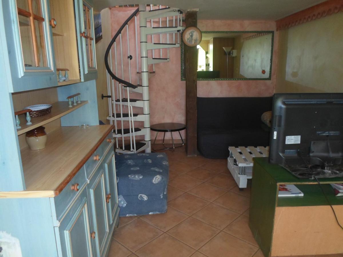 coquet f2 avec petite terrasse - Housity