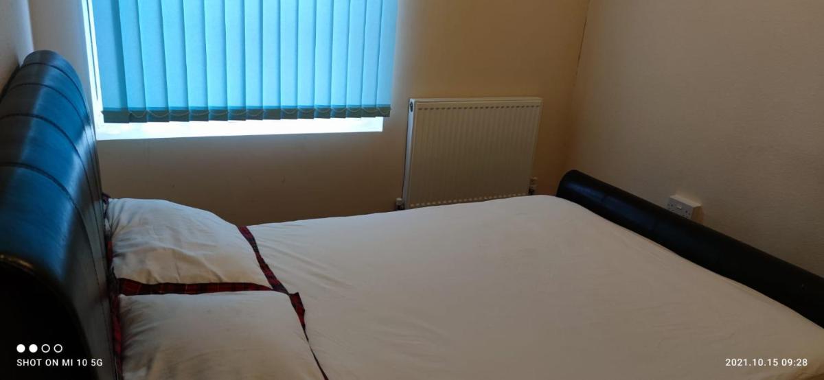 Nice Double Bedroom at Streatham Place - Housity