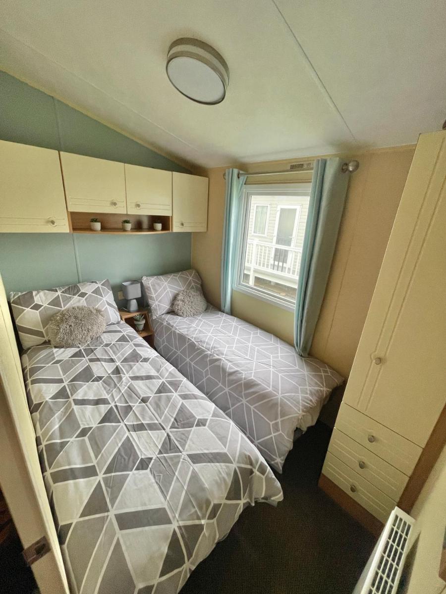 Golden Palm Chapel St Leonards 8 Berth 3 Bedroom Caravan - Housity