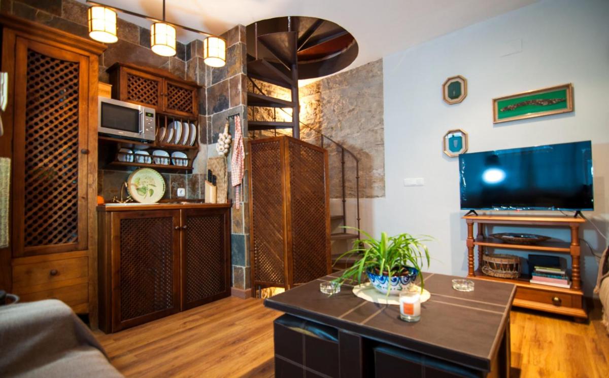 Casa del peregrino Torre de la Muralla------- casa completa de 2 dormitorios - Housity