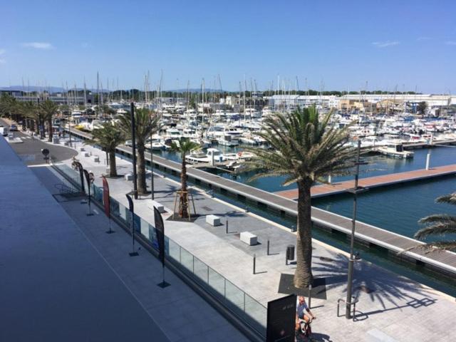 Appartement T2 au Port de Canet-en-Roussillon - Proche de la Plage et de l'Aquarium Oniria - Housity